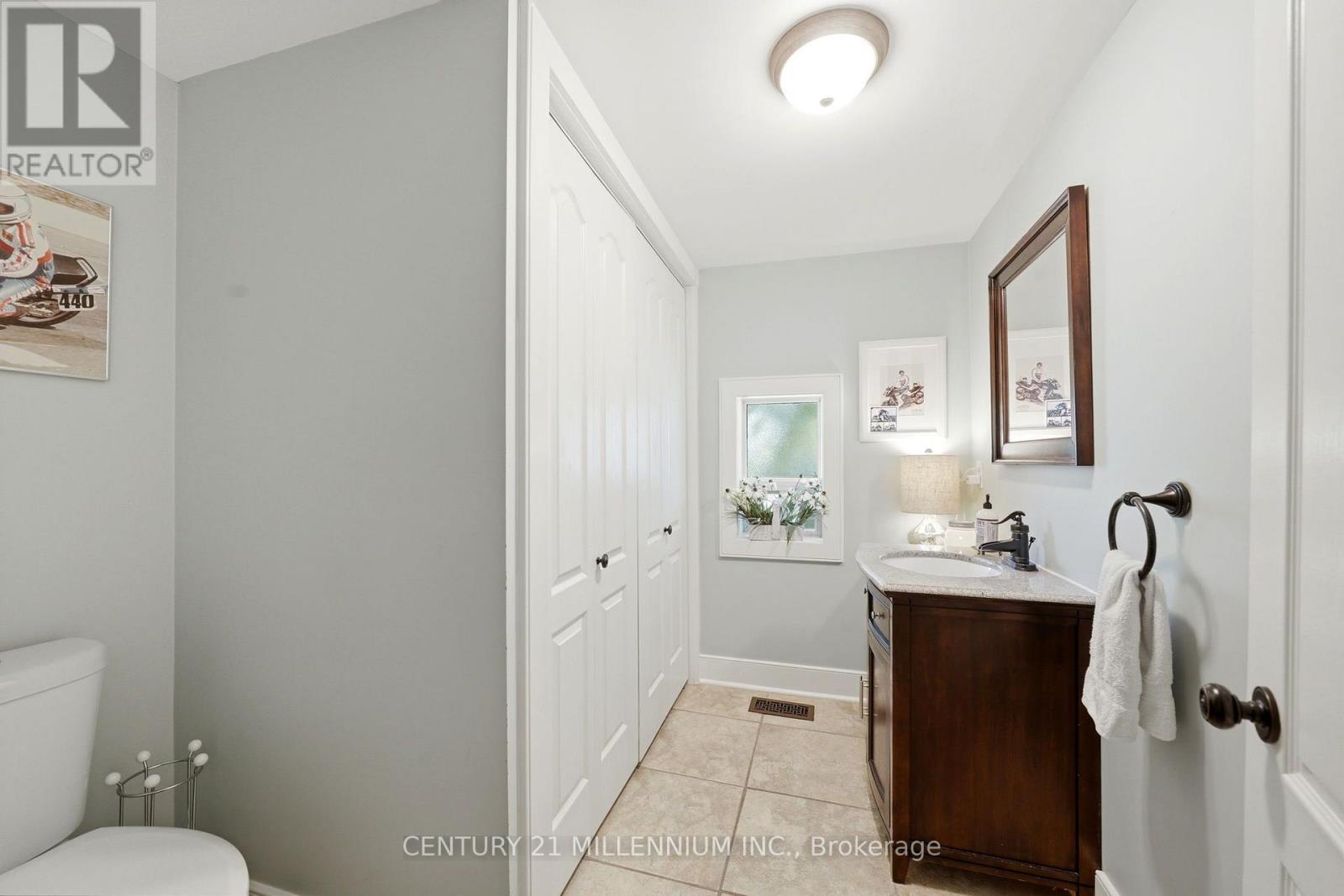 255 Macdonald Street, Caledon, Ontario  L7C 1L8 - Photo 22 - W13704094