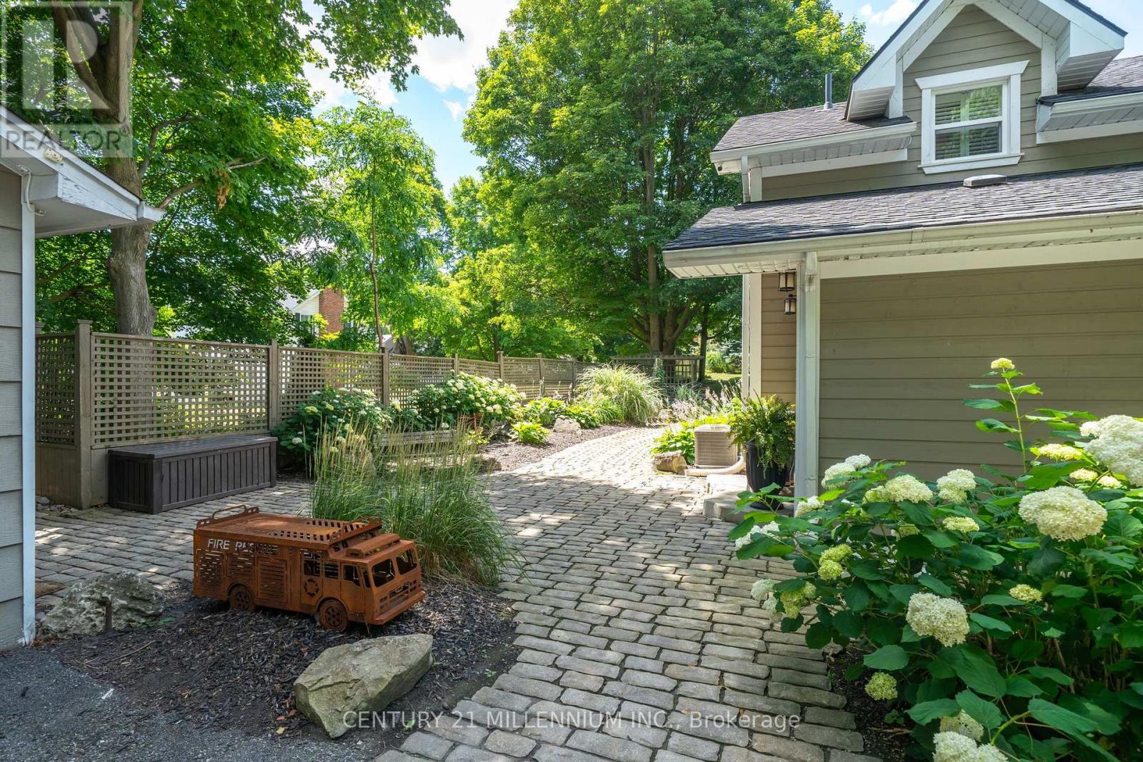 255 Macdonald Street, Caledon, Ontario  L7C 1L8 - Photo 36 - W13704094