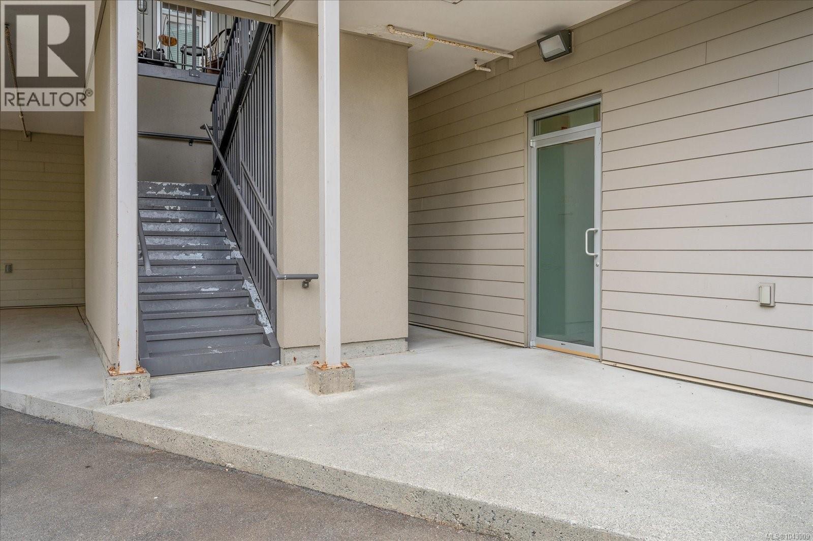 205 5170 Dunster Rd, Nanaimo, British Columbia  V9T 2Z2 - Photo 3 - 1043909