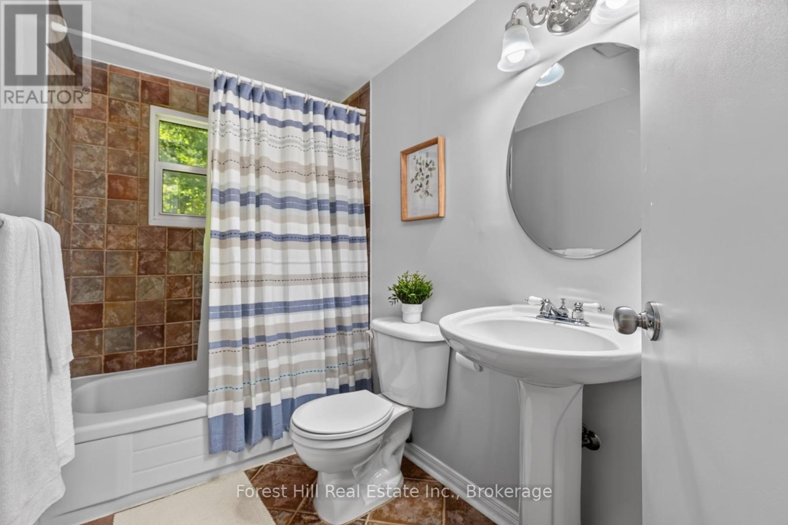 1208 Mccomb Point Drive, Algonquin Highlands, Ontario  P0A 1E0 - Photo 16 - X13704140