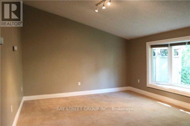 308 Maple Street, Newmarket, Ontario  L3Y 3K4 - Photo 7 - N13704138