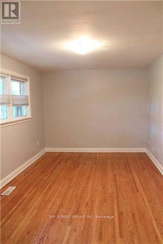 308 Maple Street, Newmarket, Ontario  L3Y 3K4 - Photo 9 - N13704138
