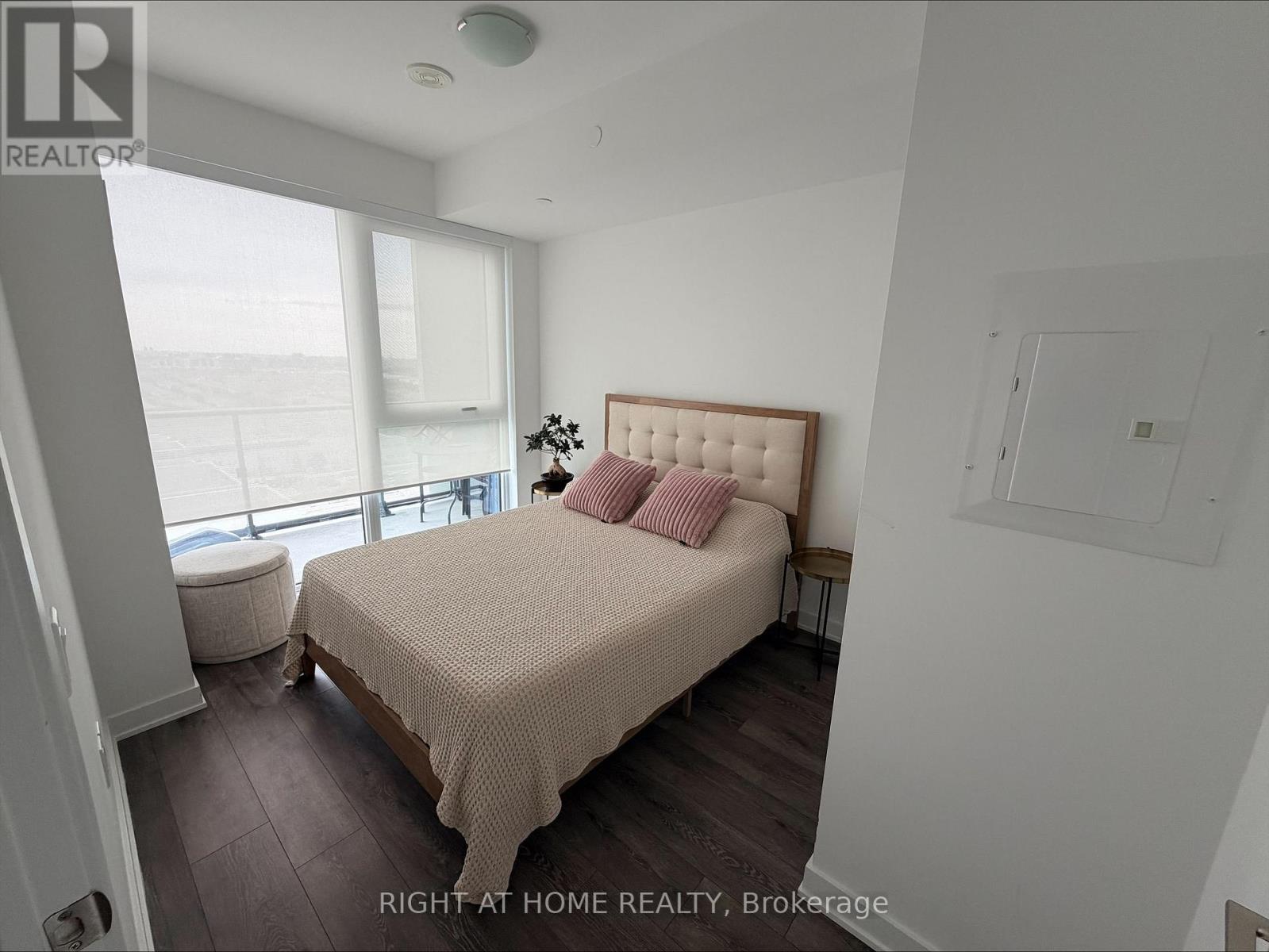 1706 - 105 Oneida Crescent, Richmond Hill, Ontario  L4B 0H6 - Photo 5 - N13704142