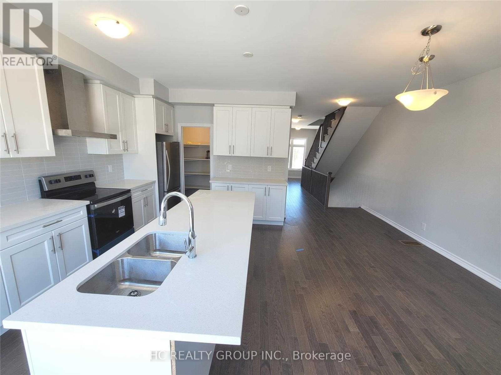 9702 Kennedy Road, Markham, Ontario  L6C 3J8 - Photo 4 - N13704148