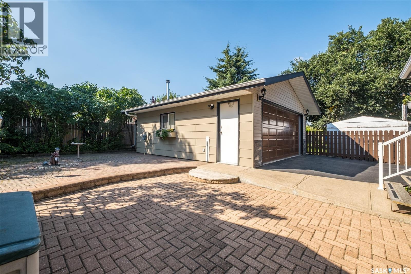 21 Plaxton Place, Prince Albert, Saskatchewan  S6V 6N6 - Photo 28 - SK046181