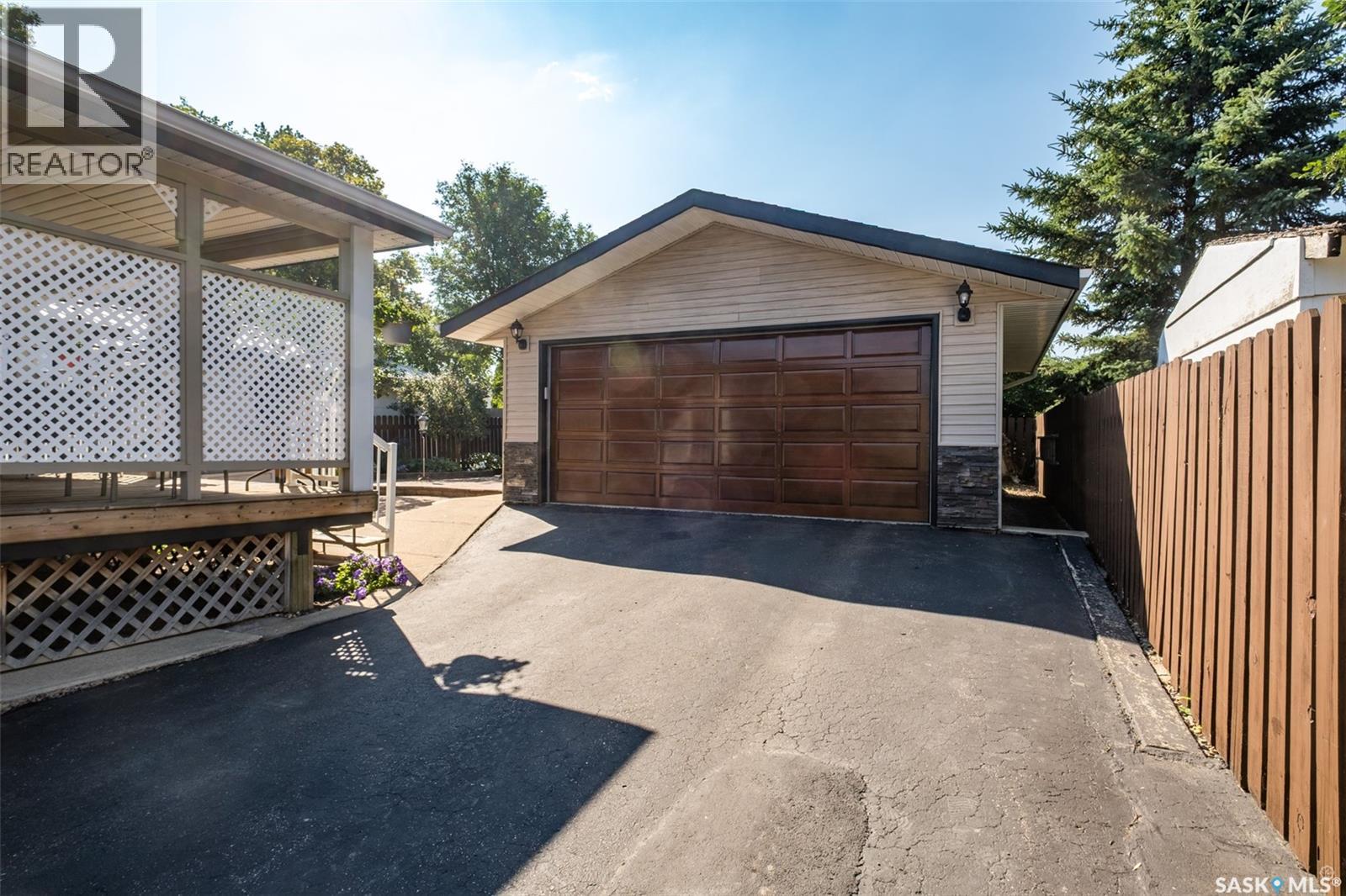 21 Plaxton Place, Prince Albert, Saskatchewan  S6V 6N6 - Photo 32 - SK046181