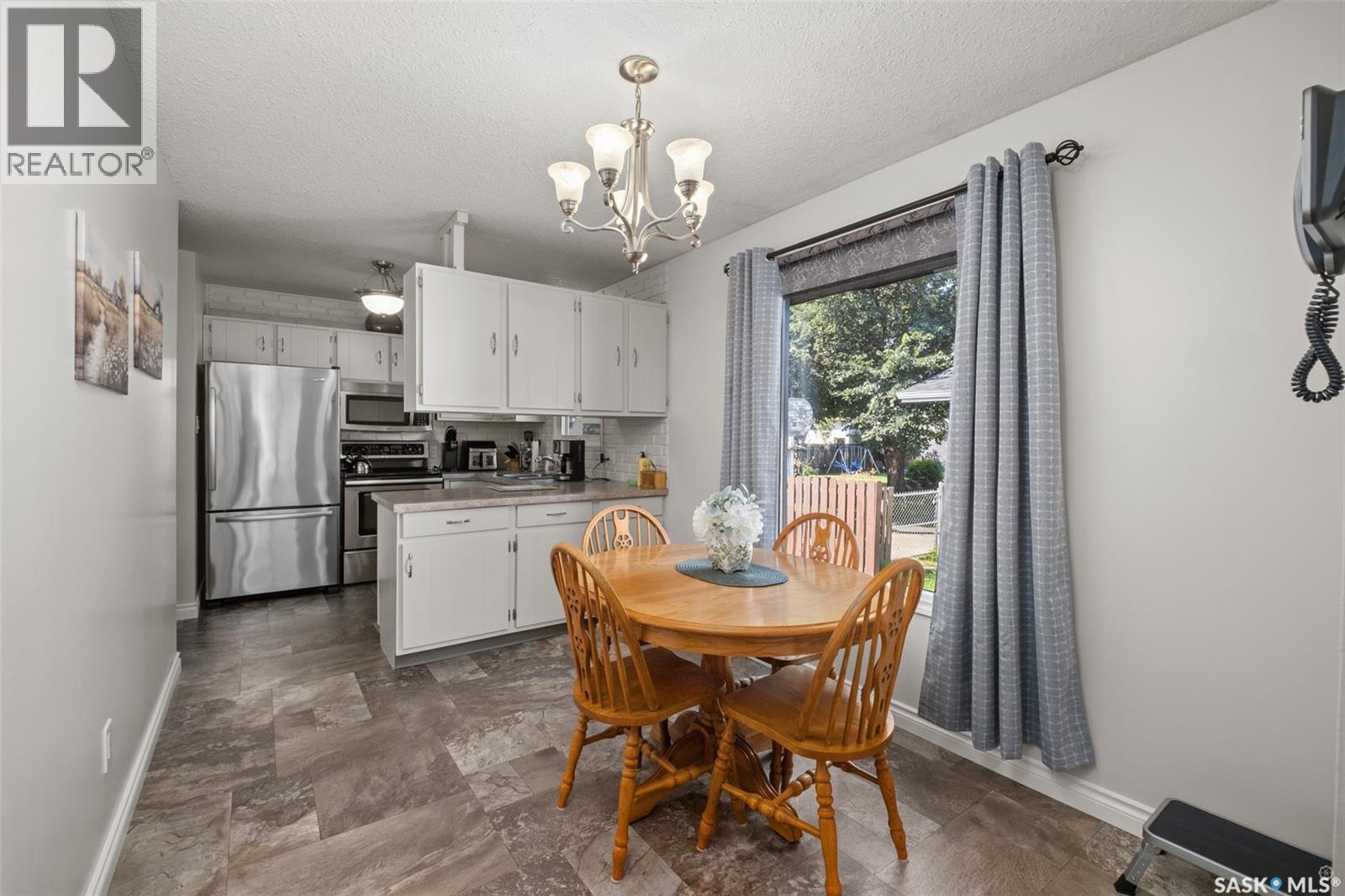 21 Plaxton Place, Prince Albert, Saskatchewan  S6V 6N6 - Photo 6 - SK046181
