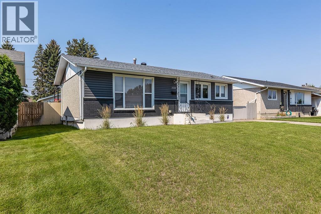 2332 20 Avenue SE, Medicine Hat, Alberta  T1A 3Y1 - Photo 3 - A2338098