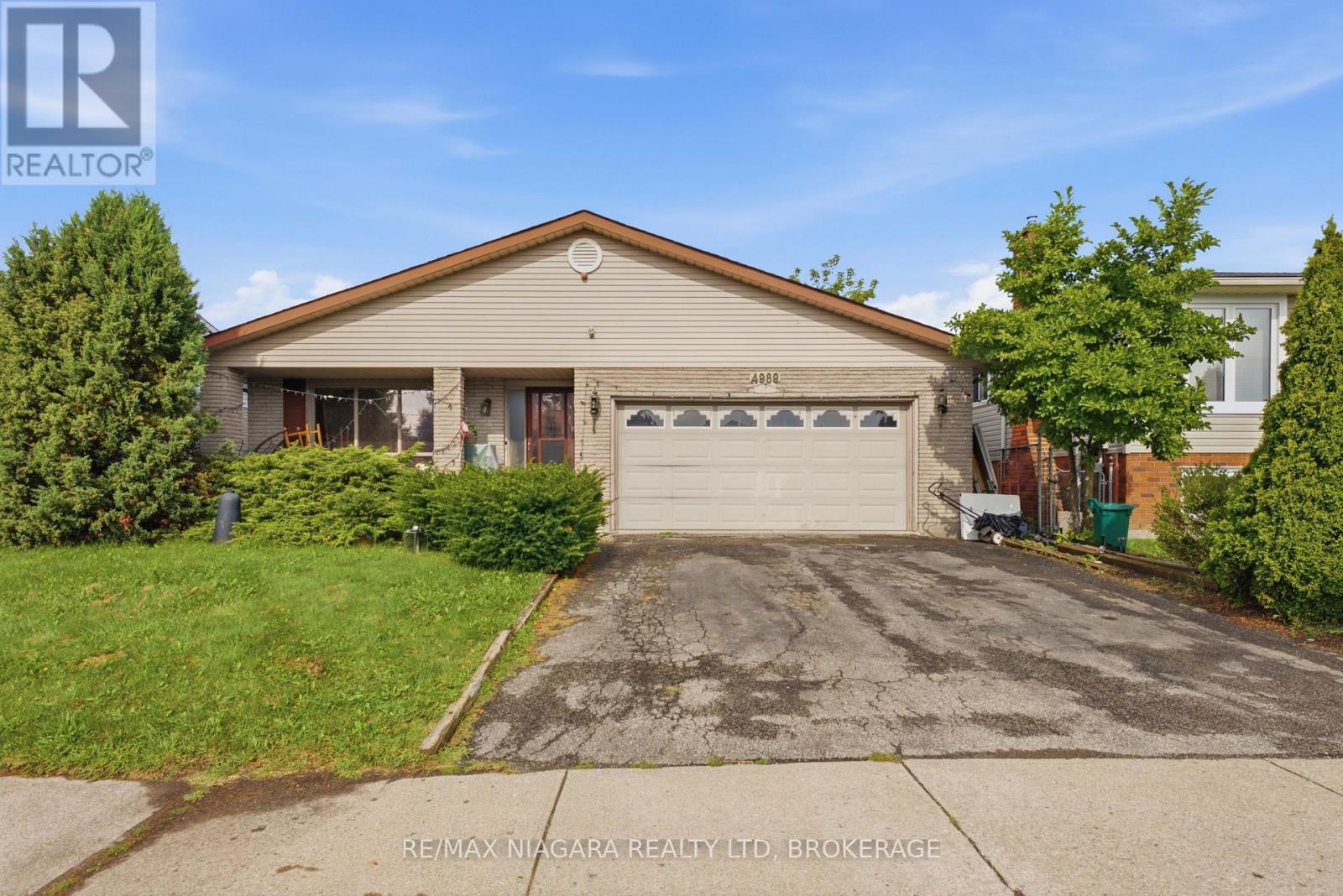 4989 Tara Avenue, Niagara Falls, Ontario  L2H 2V8 - Photo 2 - X13704170