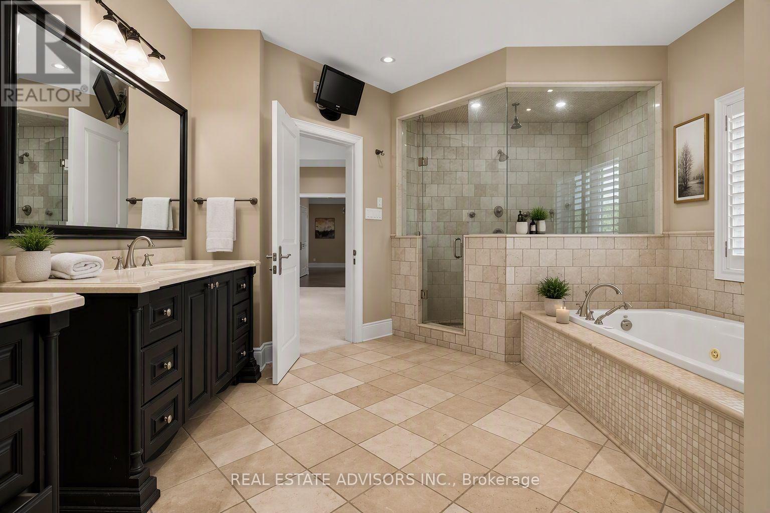 43 Grayfield Drive, Whitchurch-Stouffville, Ontario  L4A 0B1 - Photo 25 - N13702340
