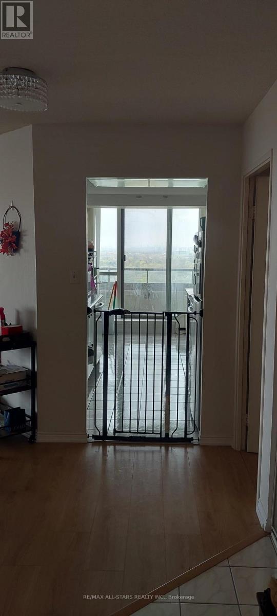 1889 - 1 Greystone Walk Drive, Toronto, Ontario  M1K 5J3 - Photo 6 - E13100010