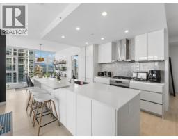 1807 6098 STATION STREET, Burnaby, British Columbia