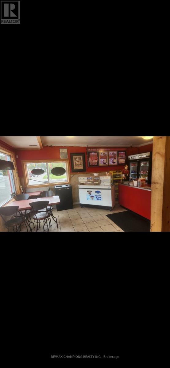 15954 Airport Road N, Caledon, Ontario  L7C 1K5 - Photo 3 - W13704166