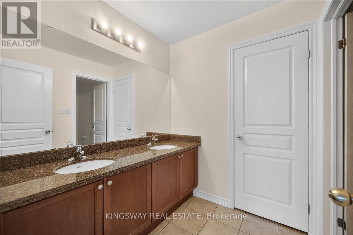 8 Monkton Circle, Brampton, Ontario  L6Y 0X1 - Photo 30 - W13704168