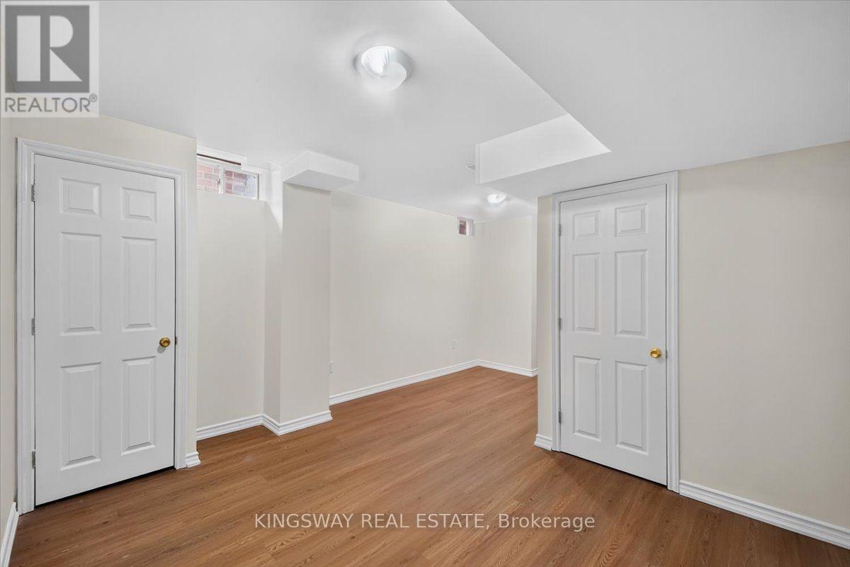 8 Monkton Circle, Brampton, Ontario  L6Y 0X1 - Photo 39 - W13704168