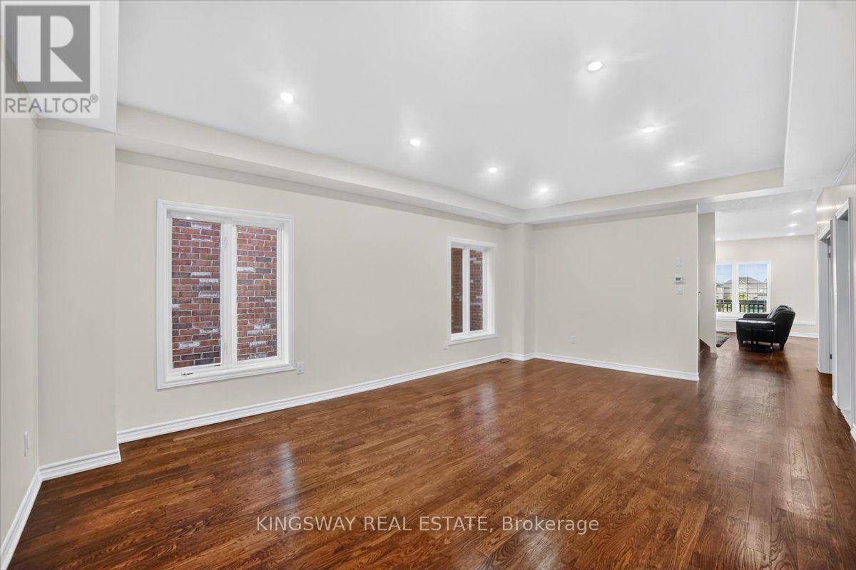 8 Monkton Circle, Brampton, Ontario  L6Y 0X1 - Photo 7 - W13704168