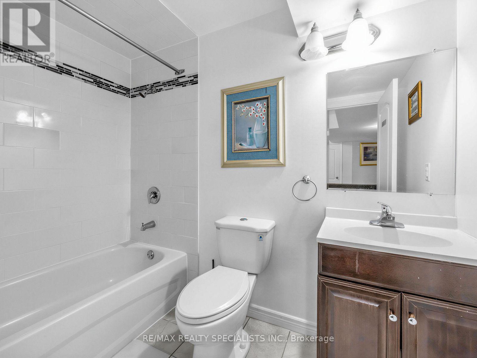 Bsmt - 40 Victoriaville Road, Brampton, Ontario  L6X 5J4 - Photo 11 - W13704172