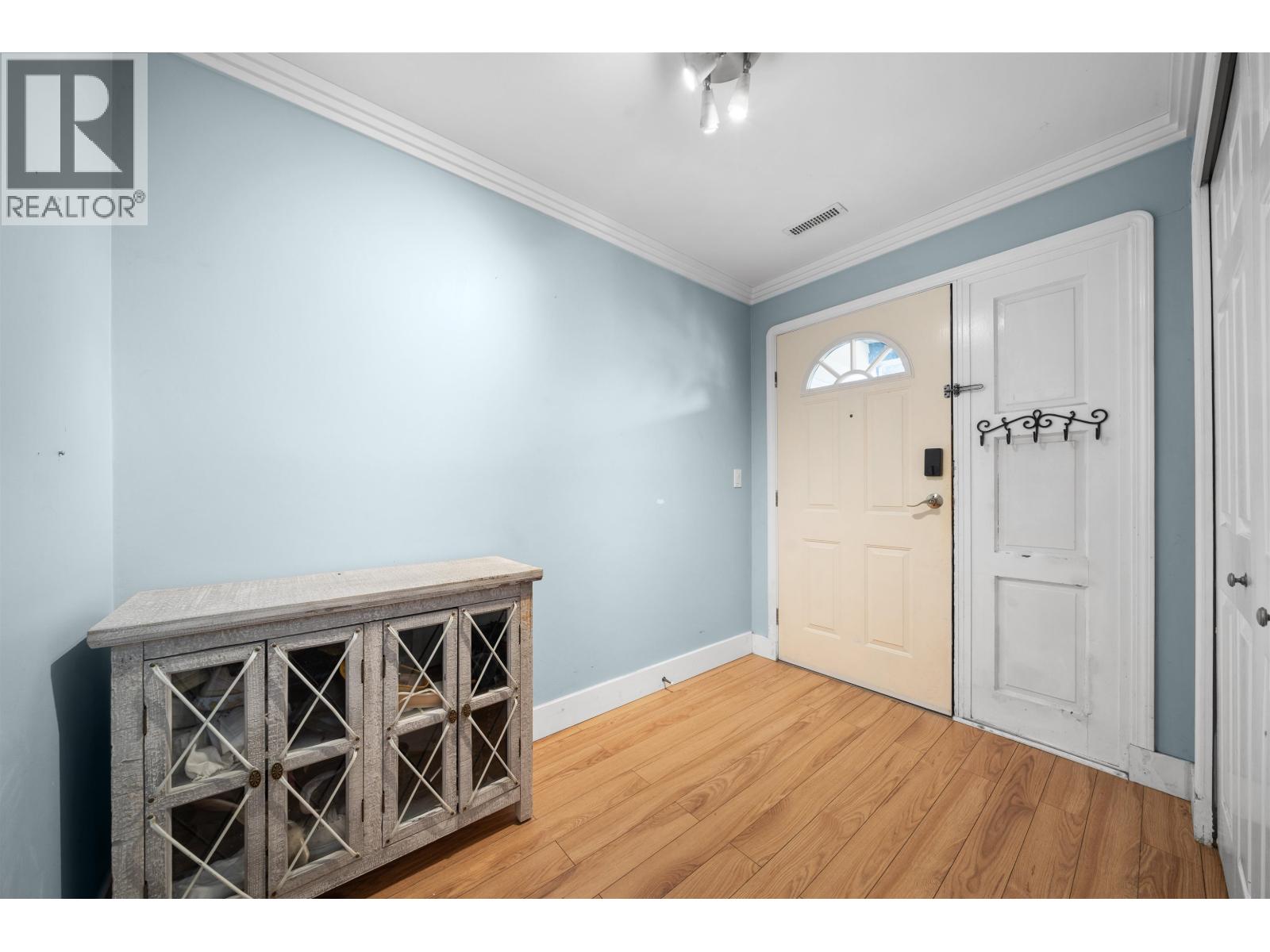 1857 Warwick Avenue, Port Coquitlam, British Columbia  V3C 4P6 - Photo 3 - R3156643