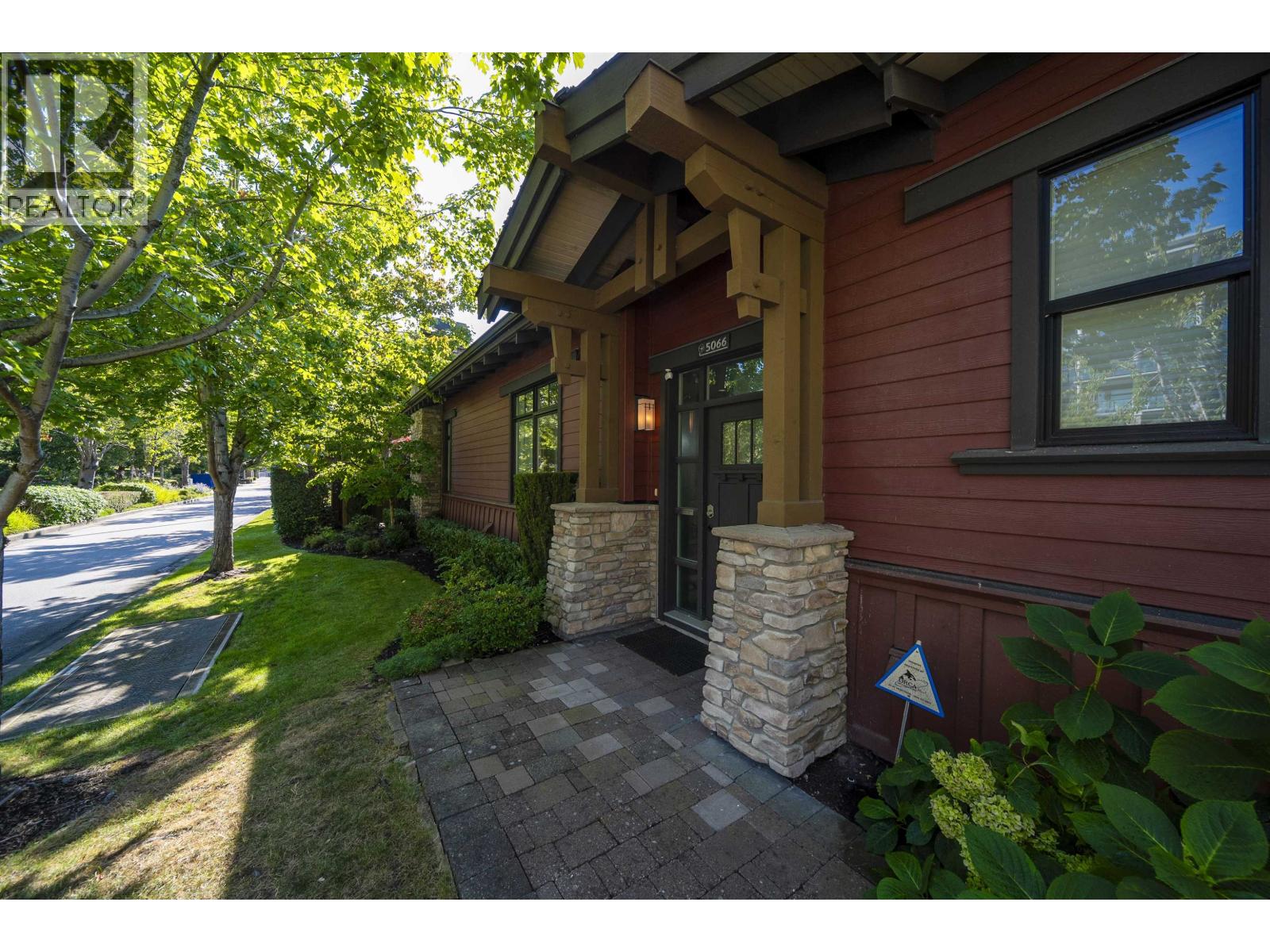 5066 Springs Boulevard, Delta, British Columbia  V4M 0A7 - Photo 3 - R3157028