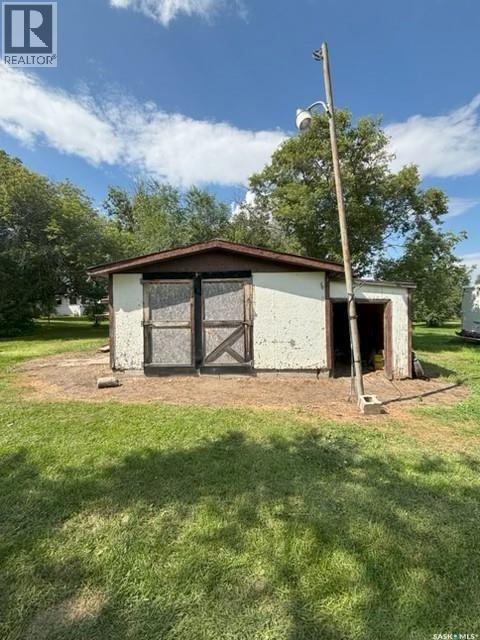 205 3rd Avenue, Young, Saskatchewan  S0K 4Y0 - Photo 18 - SK045684