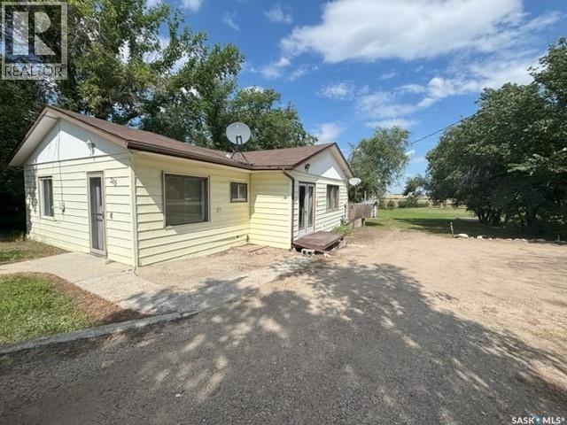 205 3rd Avenue, Young, Saskatchewan  S0K 4Y0 - Photo 1 - SK045684