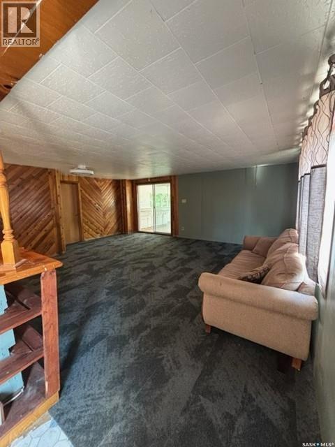 205 3rd Avenue, Young, Saskatchewan  S0K 4Y0 - Photo 2 - SK045684