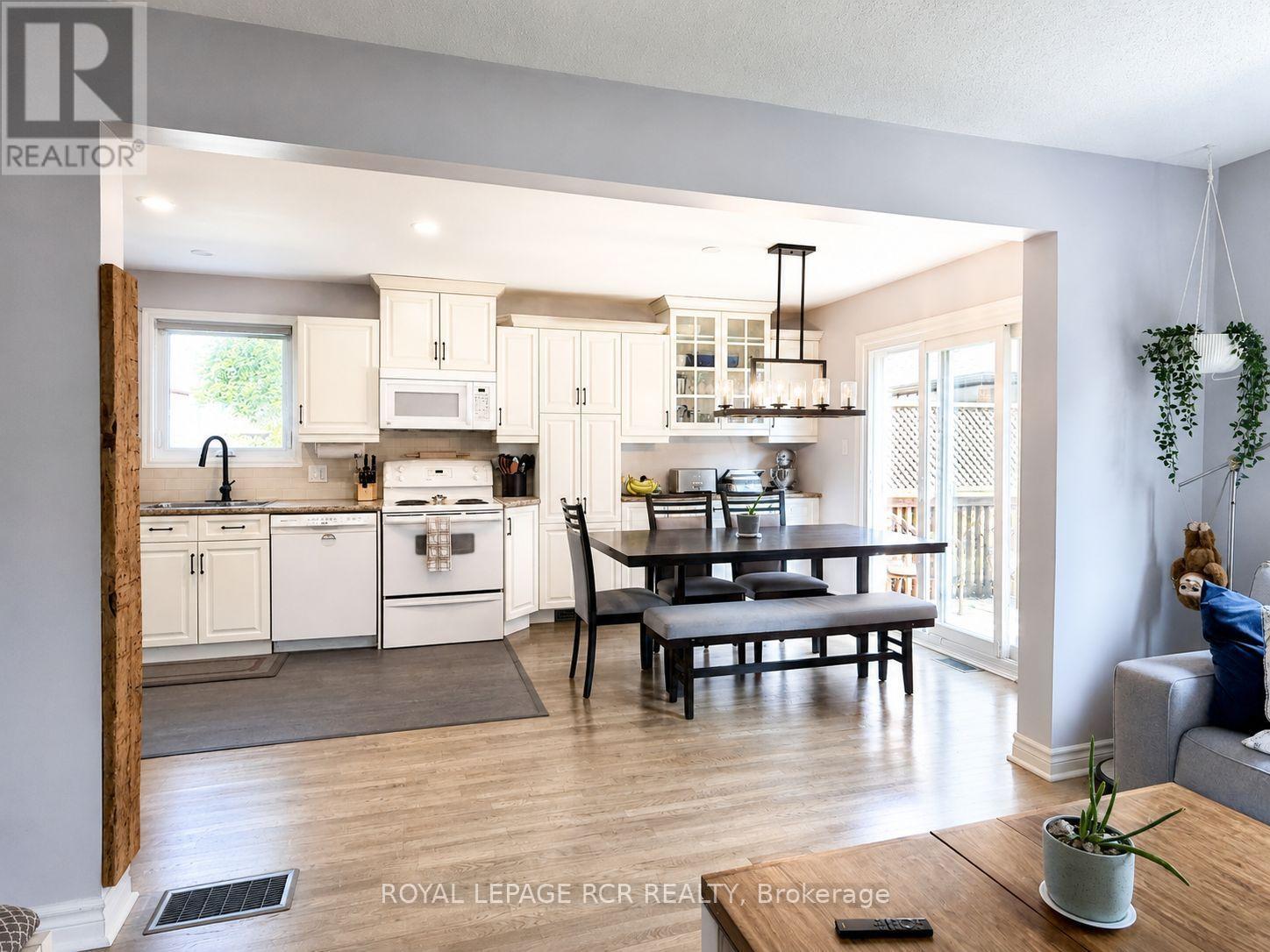 19 Riverley Lane N, New Tecumseth, Ontario  L9R 1X8 - Photo 4 - N13699856