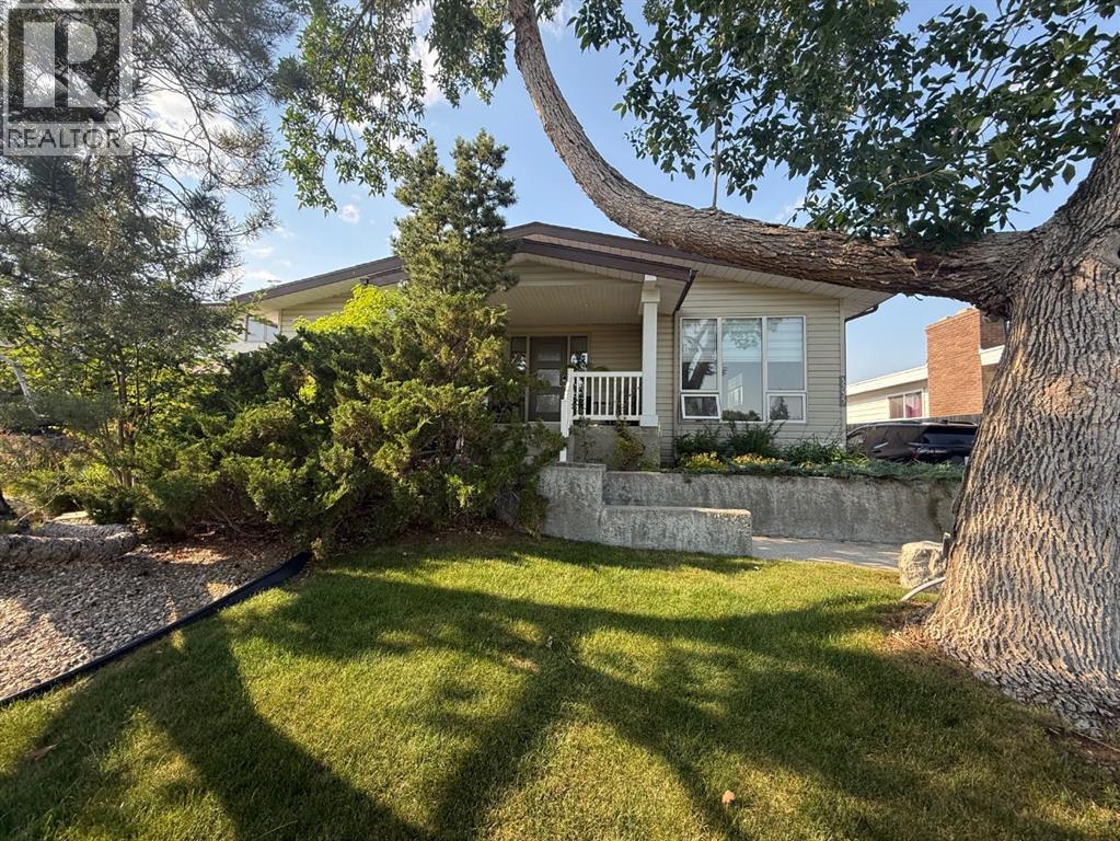 3733 21 Avenue S, Lethbridge, Alberta