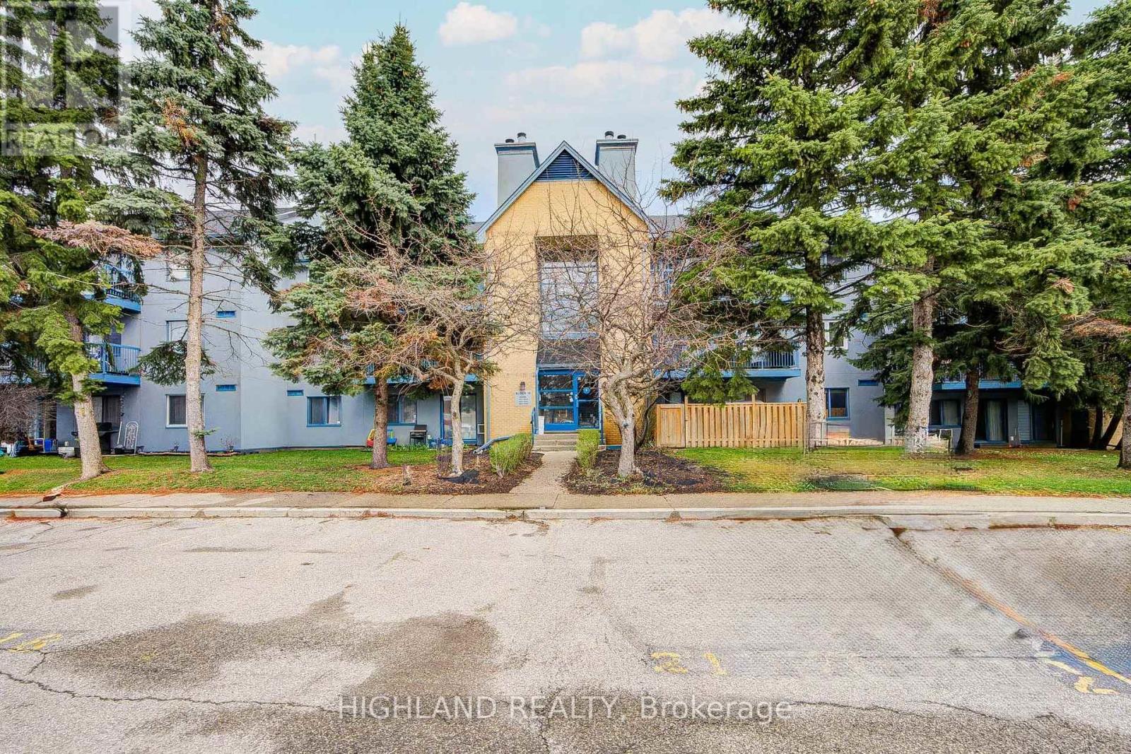 1033 - 95 TRAILWOOD DRIVE, Mississauga, Ontario
