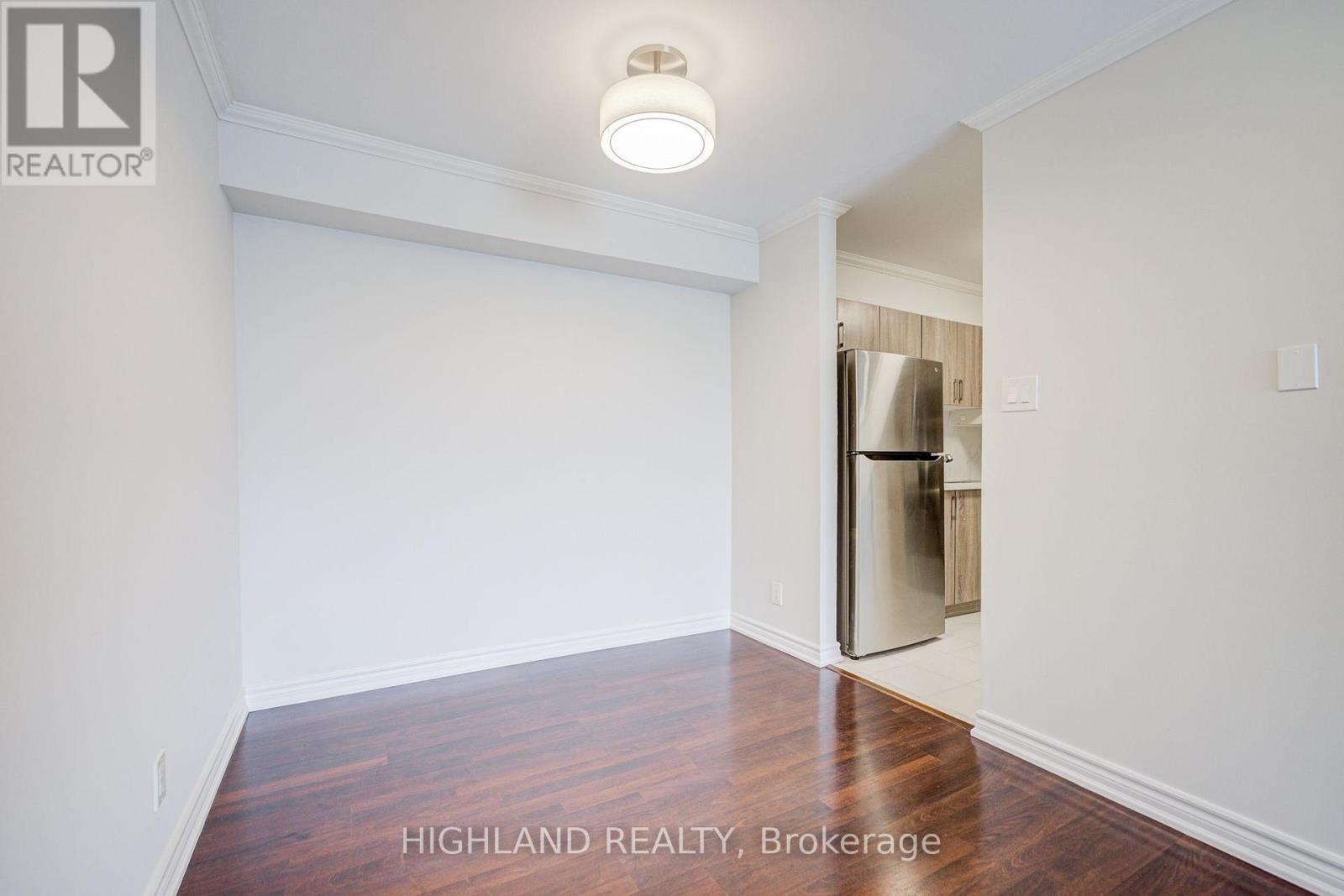 1033 - 95 Trailwood Drive, Mississauga, Ontario  L4Z 3L2 - Photo 3 - W13704180