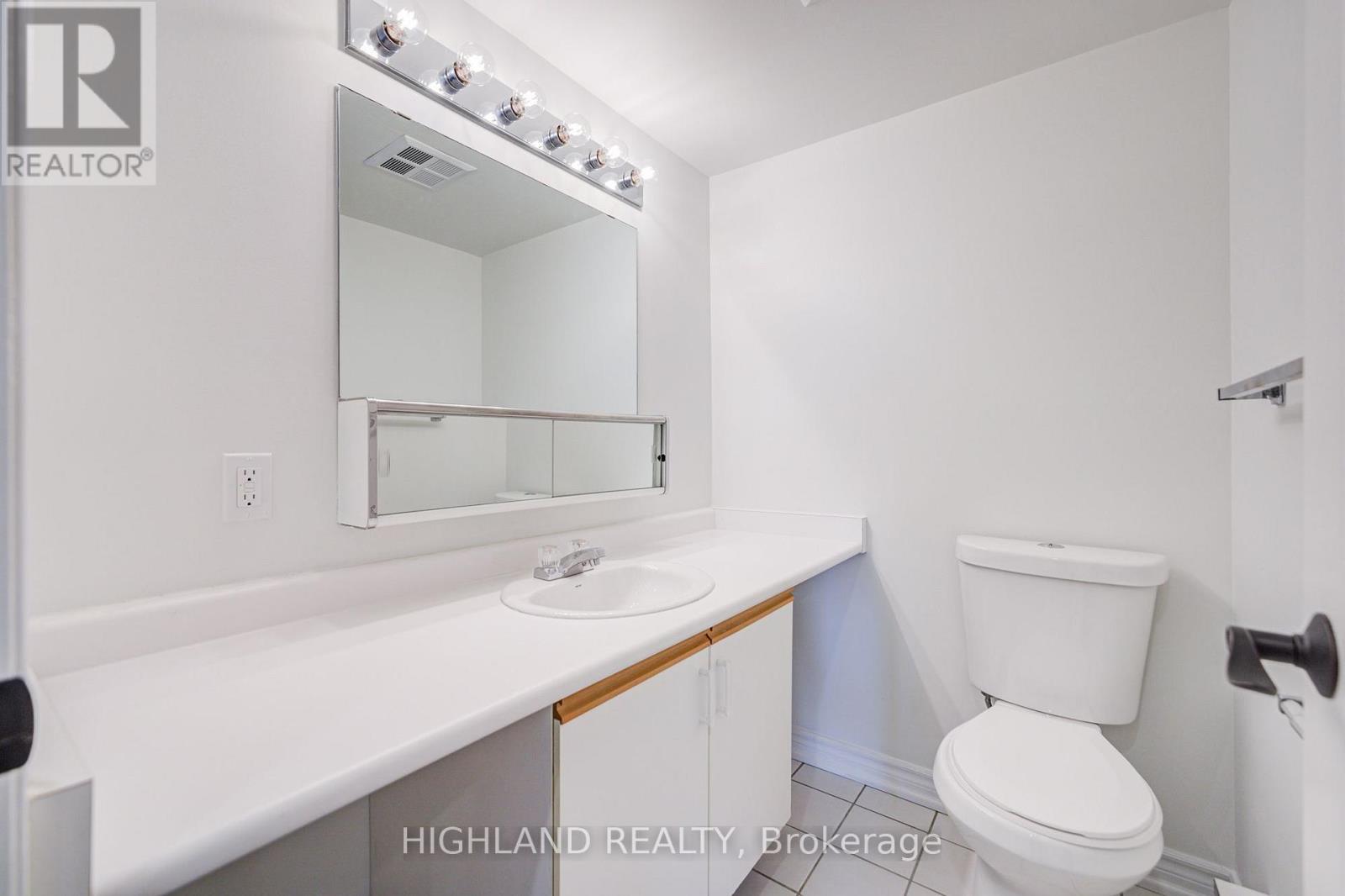 1033 - 95 Trailwood Drive, Mississauga, Ontario  L4Z 3L2 - Photo 4 - W13704180