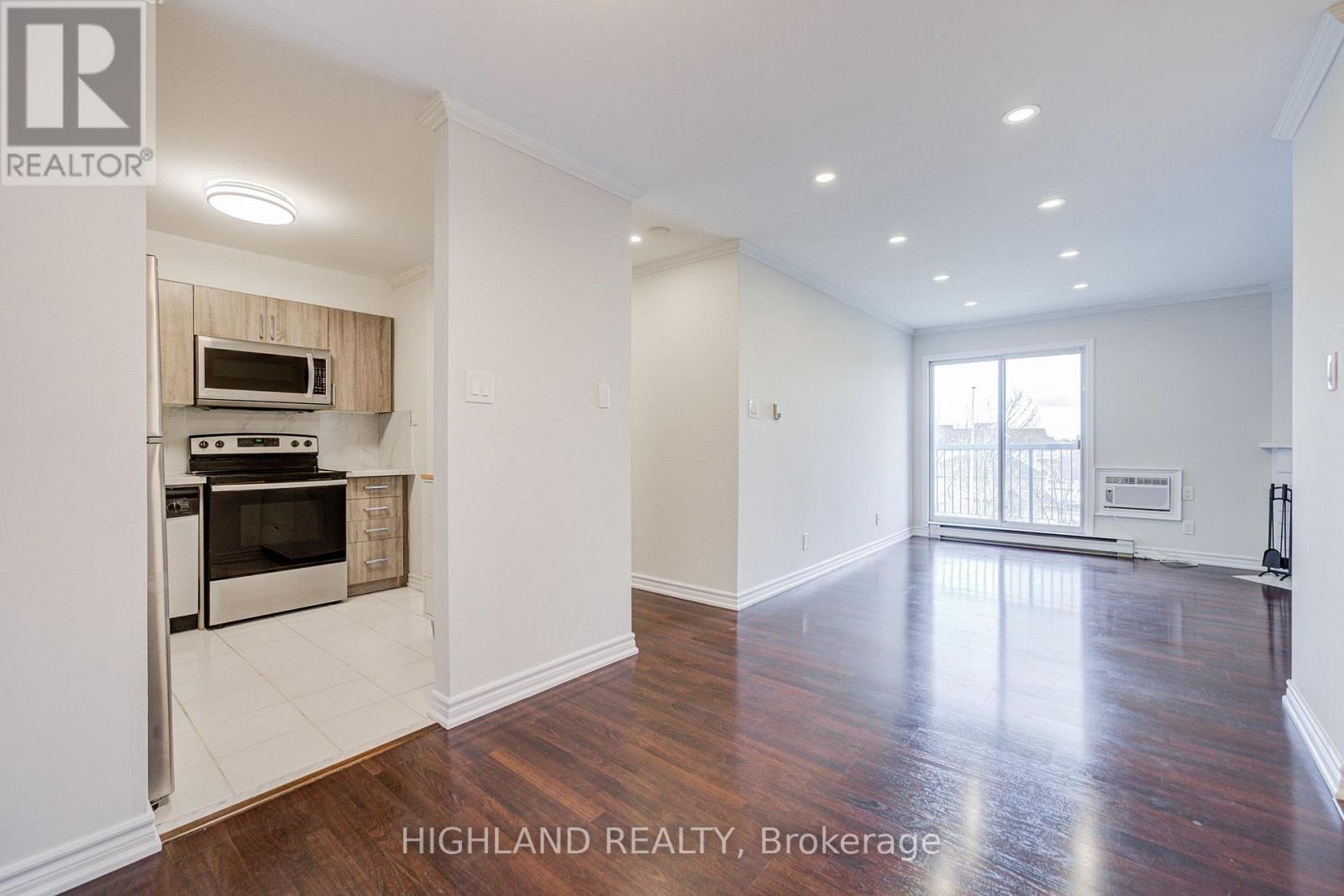 1033 - 95 Trailwood Drive, Mississauga, Ontario  L4Z 3L2 - Photo 5 - W13704180