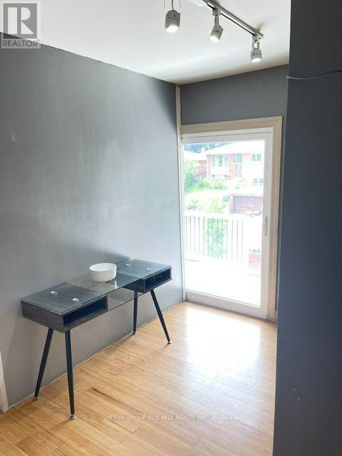 19 Cardell Avenue, Toronto, Ontario  M9N 1S4 - Photo 11 - W13704182