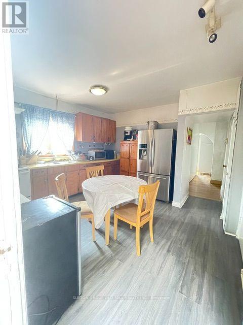 19 Cardell Avenue, Toronto, Ontario  M9N 1S4 - Photo 14 - W13704182