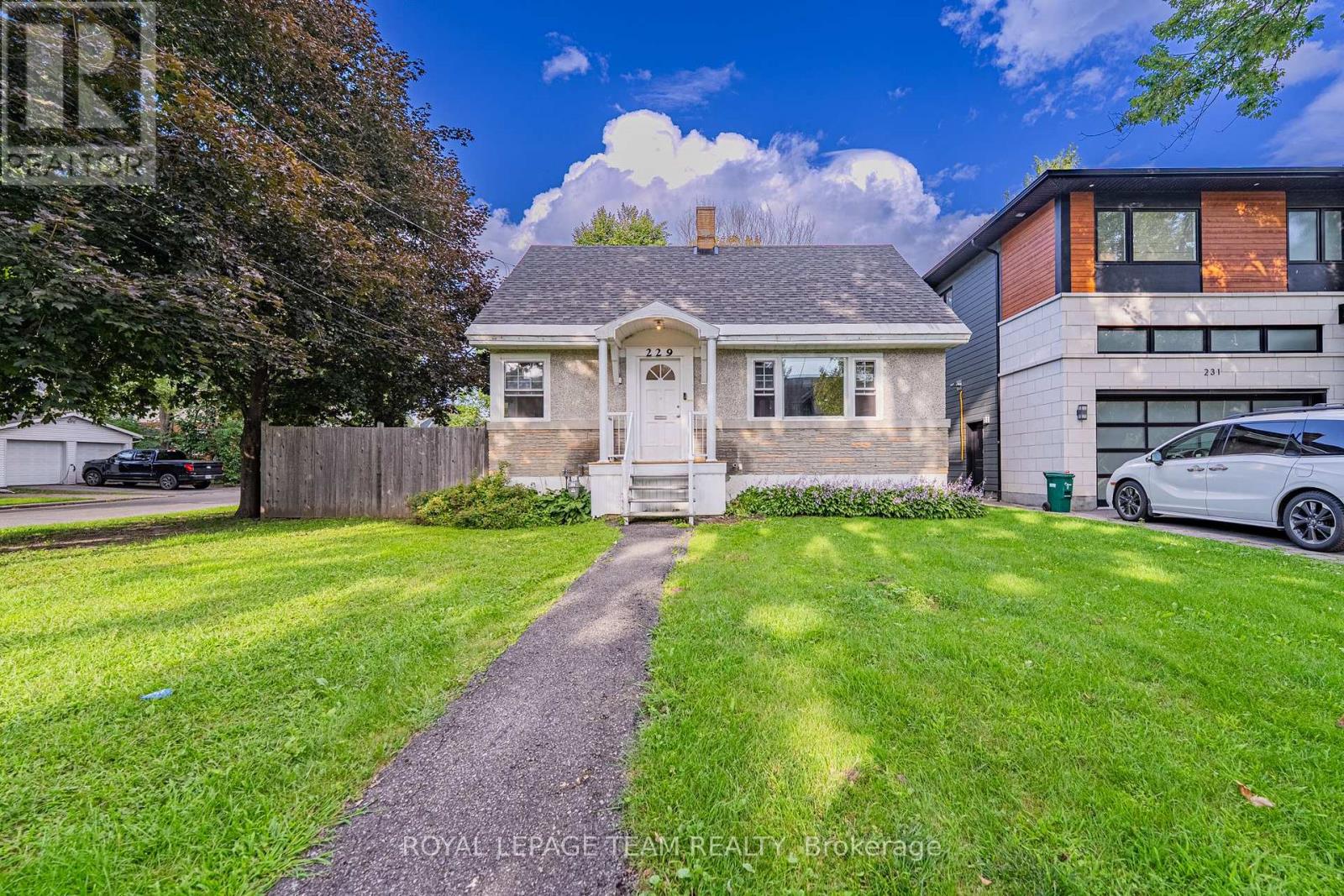 229 DANIEL AVENUE, ottawa, Ontario