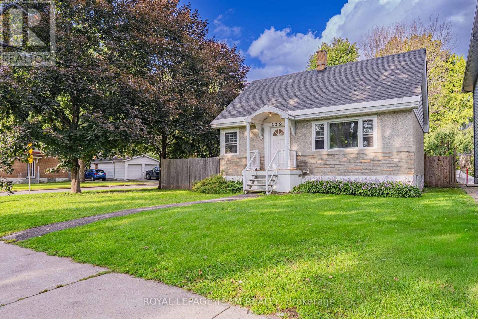 229 Daniel Avenue, Ottawa, Ontario  K1Y 0C7 - Photo 3 - X13704200