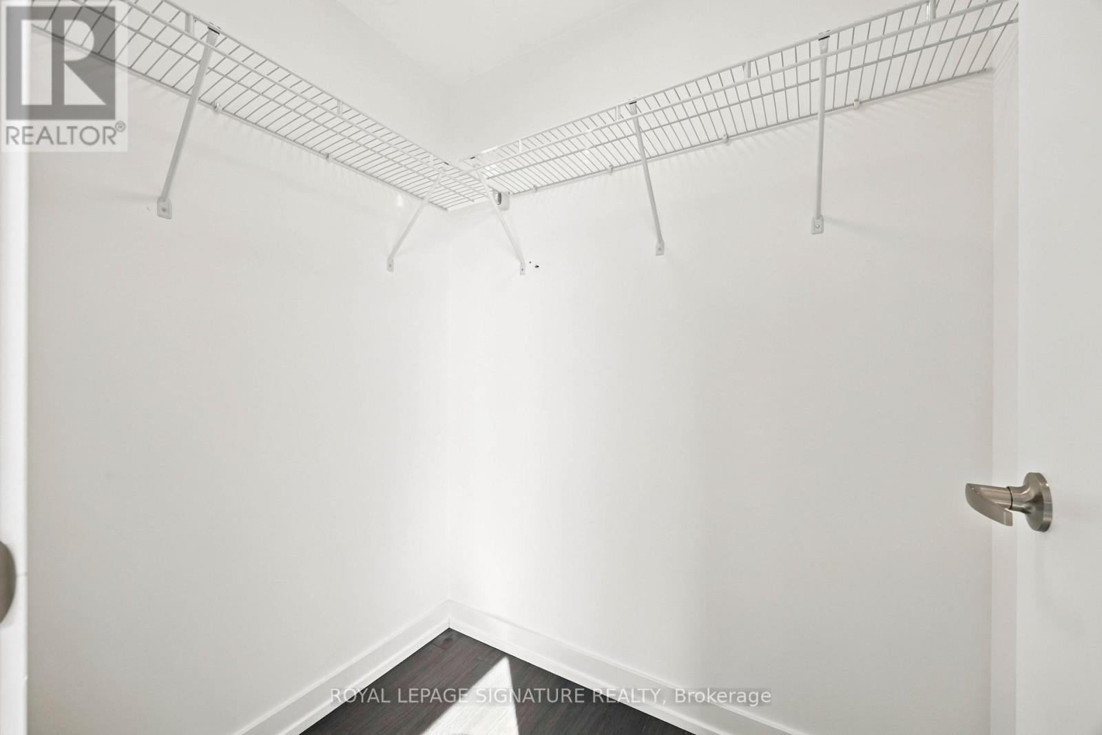 1421 - 4010 Eglinton Avenue W, Toronto, Ontario  M9A 0G5 - Photo 17 - W13654544