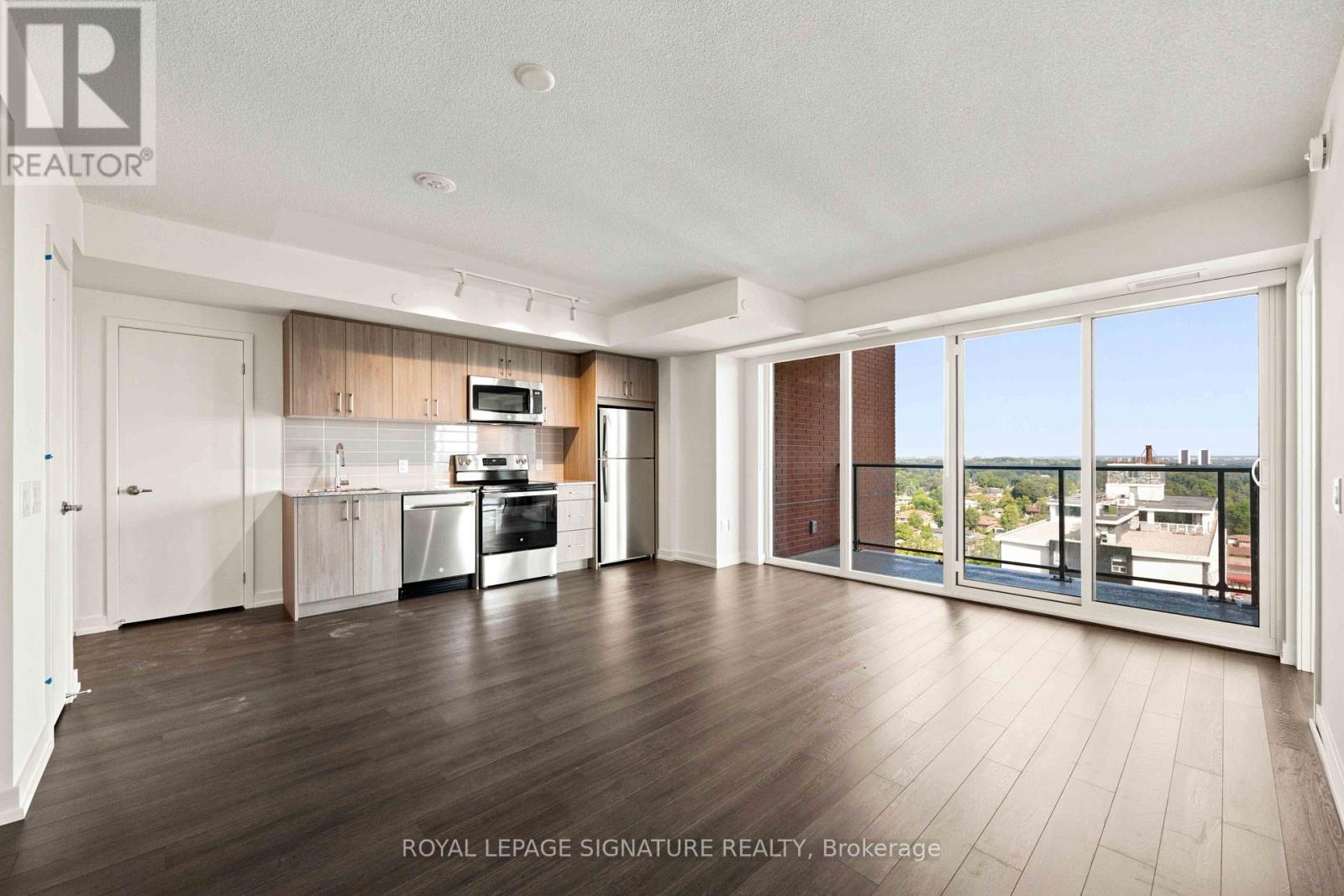 1421 - 4010 Eglinton Avenue W, Toronto, Ontario  M9A 0G5 - Photo 3 - W13654544