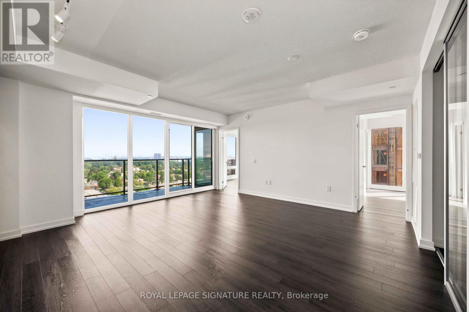 1421 - 4010 Eglinton Avenue W, Toronto, Ontario  M9A 0G5 - Photo 4 - W13654544