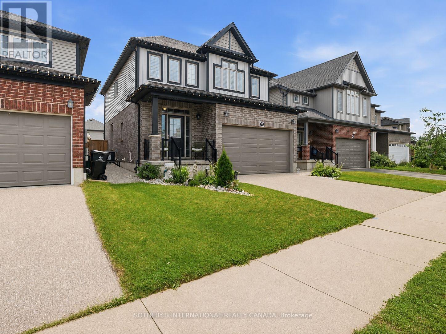 356 Freure Drive, Cambridge, Ontario  N1S 0B5 - Photo 3 - X13616914