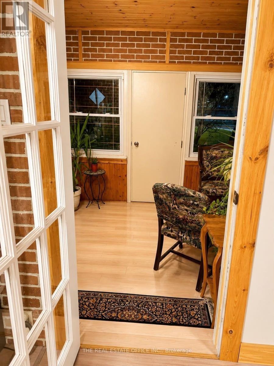 265 Pasadena Drive, Georgina, Ontario  L4P 2Z1 - Photo 6 - N13700822