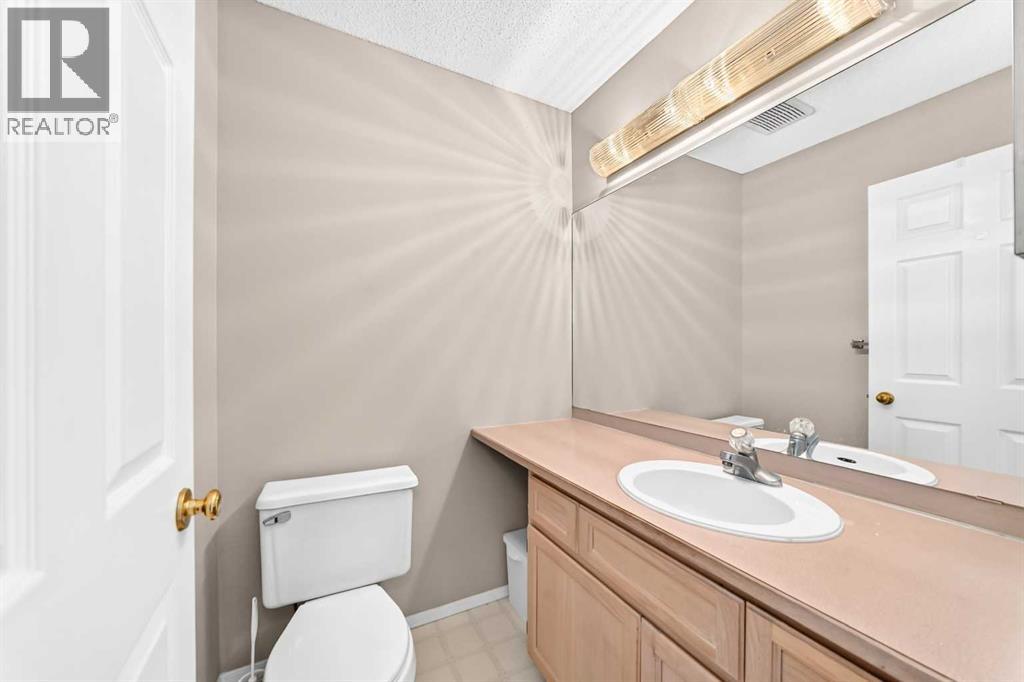 7212 Sierra Morena Boulevard SW, Calgary, Alberta  T3H 3G5 - Photo 23 - A2308935
