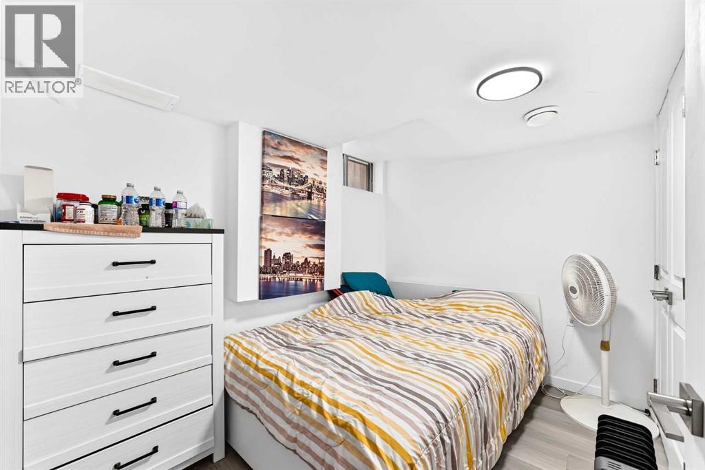 7212 Sierra Morena Boulevard SW, Calgary, Alberta  T3H 3G5 - Photo 36 - A2308935