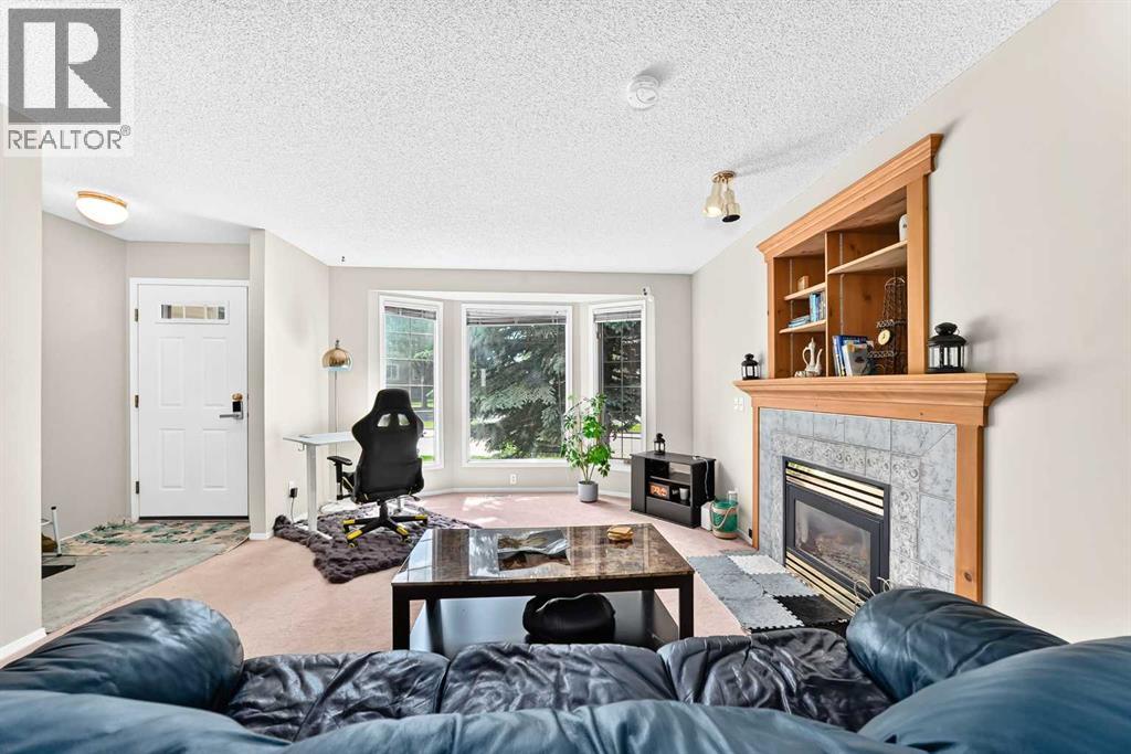 7212 Sierra Morena Boulevard SW, Calgary, Alberta  T3H 3G5 - Photo 5 - A2308935