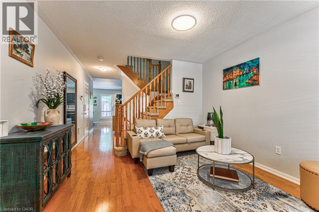 4057 Donnic Drive, Burlington, Ontario  L7M 0A5 - Photo 7 - 40850243