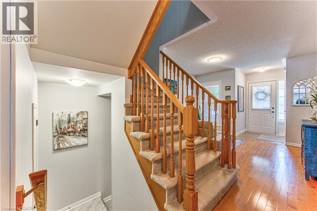 4057 Donnic Drive, Burlington, Ontario  L7M 0A5 - Photo 9 - 40850243