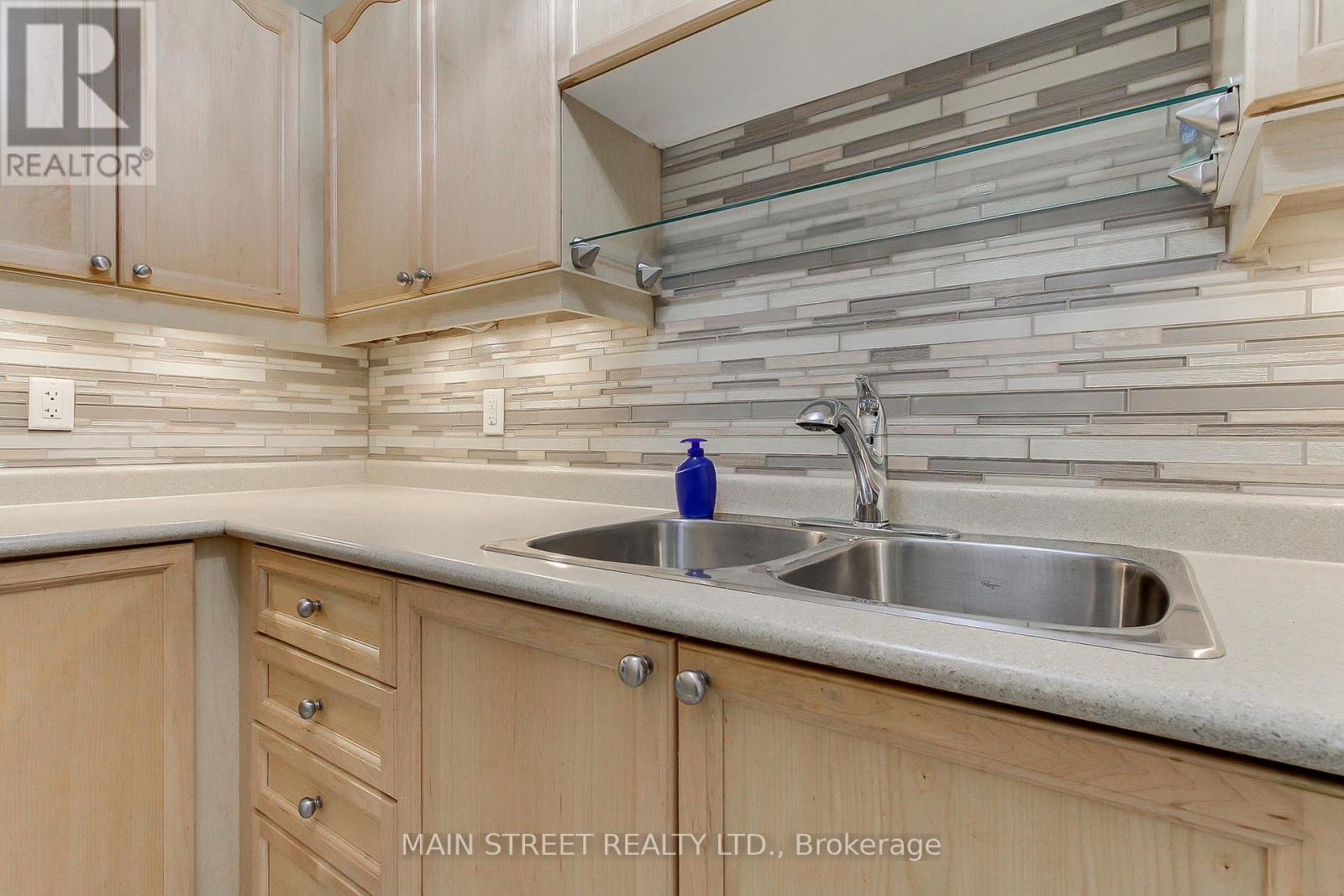 305 - 500 Mapleview Drive W, Barrie, Ontario  L4N 6C3 - Photo 10 - S13704212