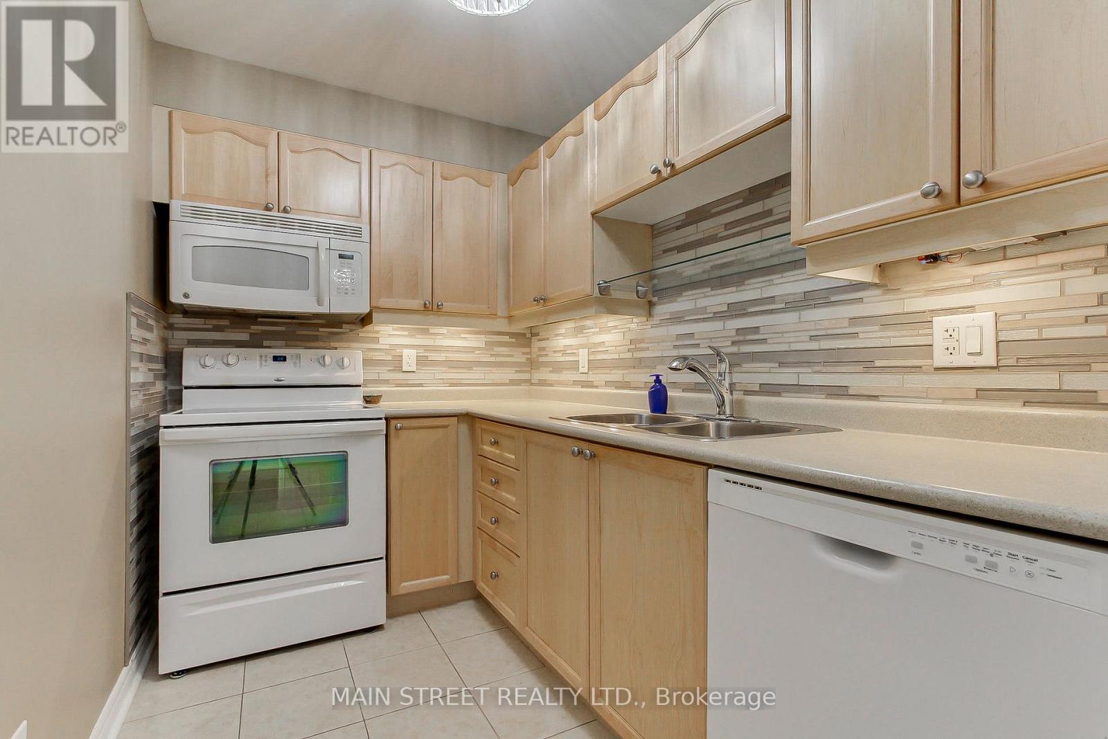305 - 500 Mapleview Drive W, Barrie, Ontario  L4N 6C3 - Photo 9 - S13704212