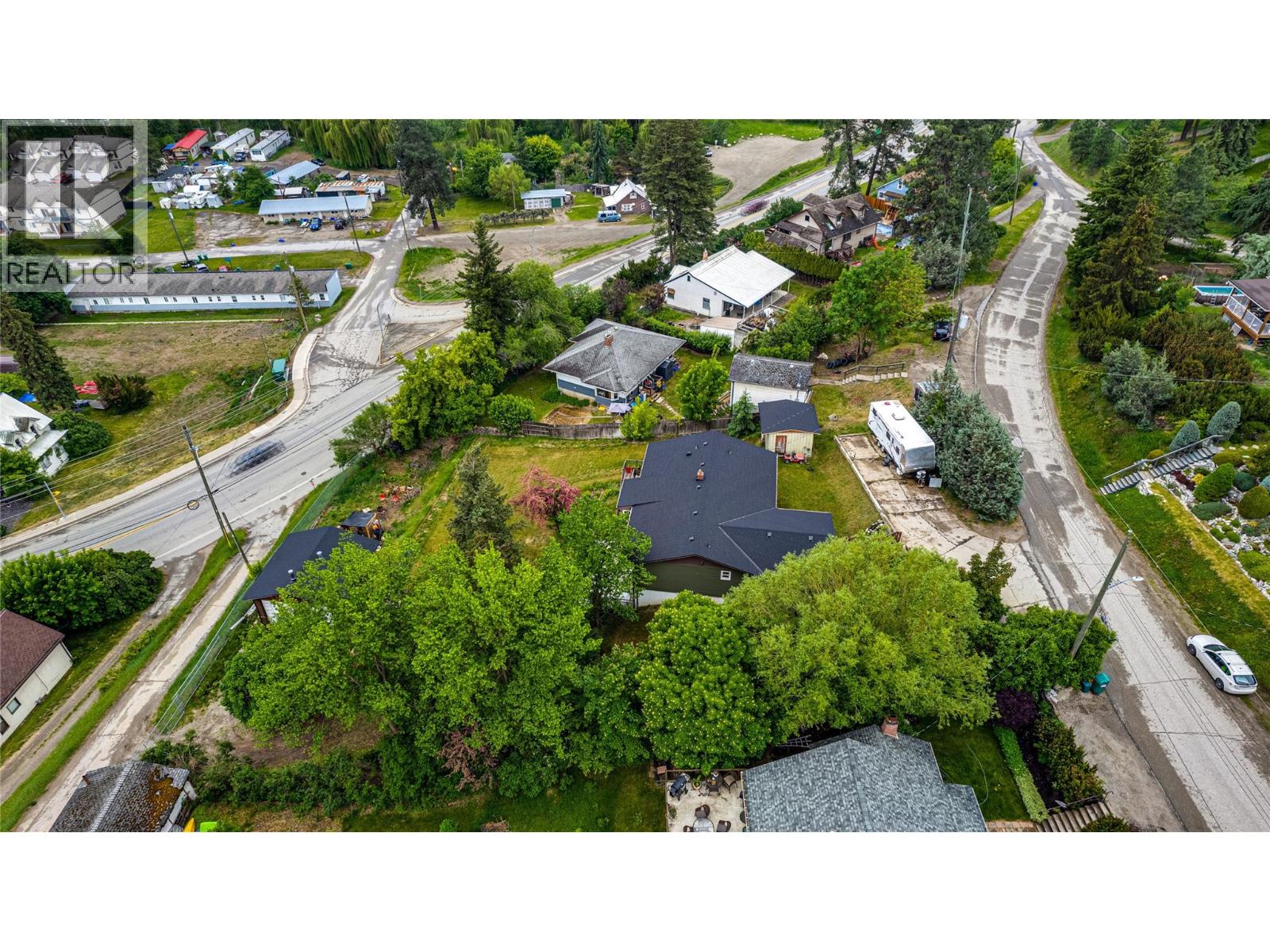 2025 Catt Avenue, Lumby, British Columbia  V0E 2G0 - Photo 53 - 10388927