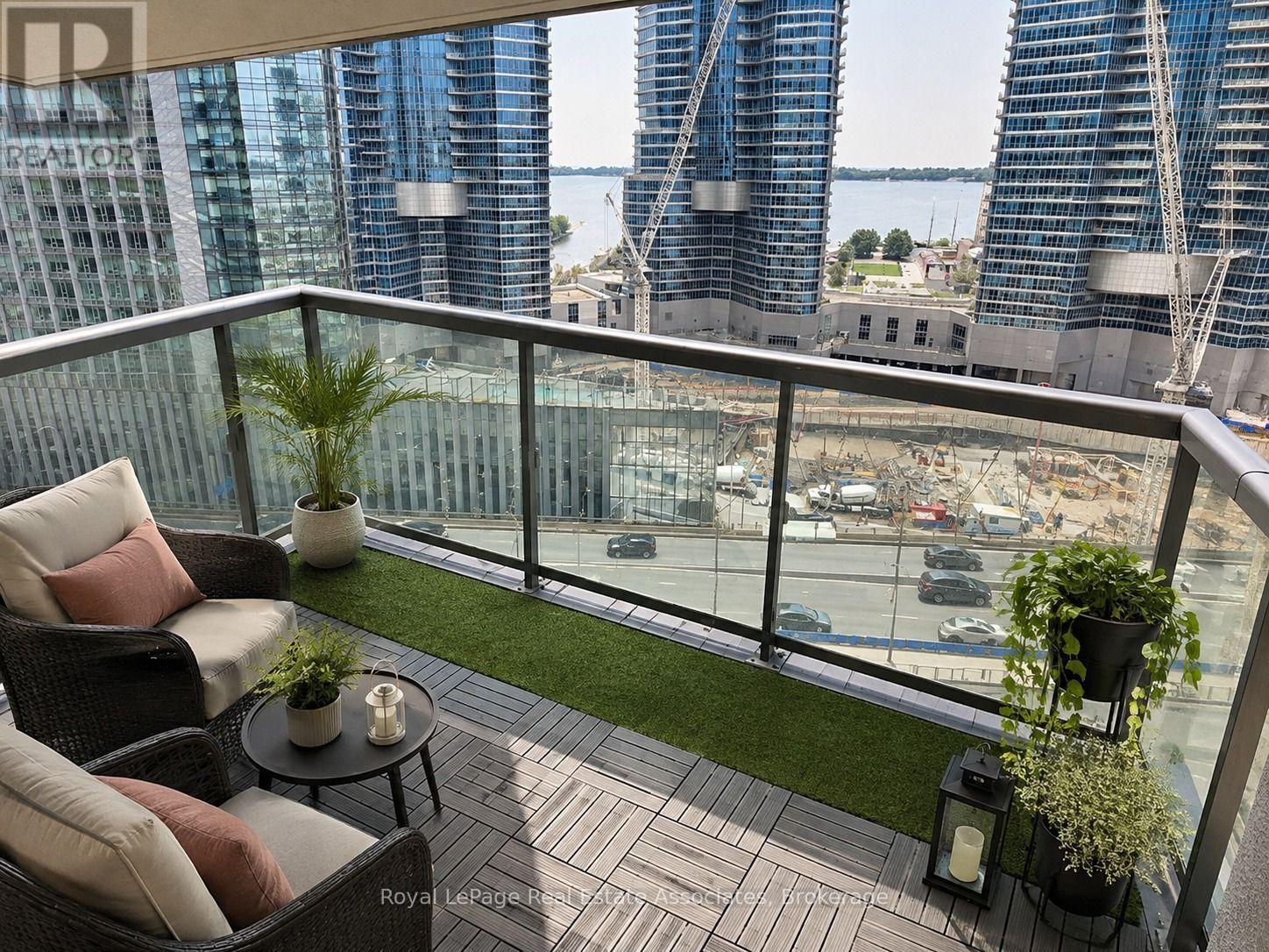 1910 - 19 Grand Trunk Crescent, Toronto, Ontario M5J 3A3 - Photo 26 - C13694106